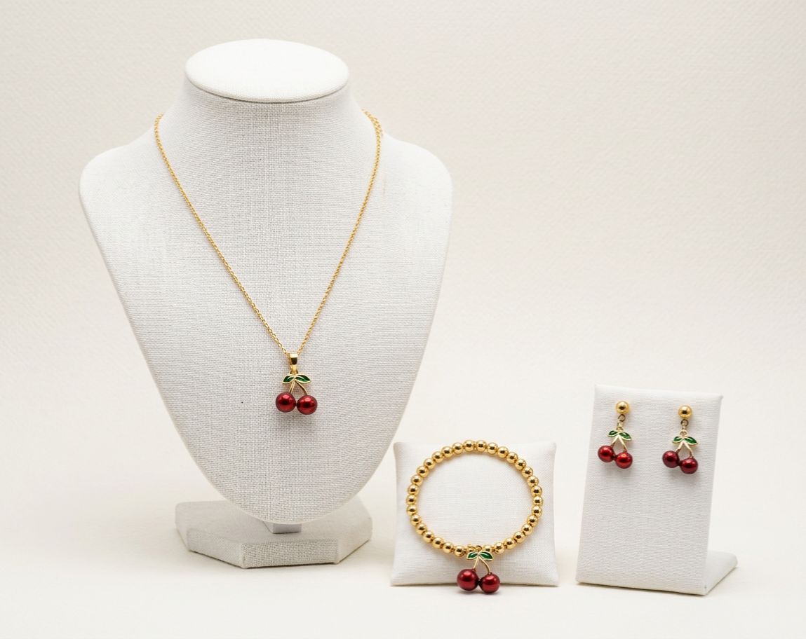 Cerisa Necklace and Bracelet Set