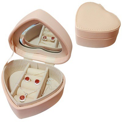 Juego de plata con joyero