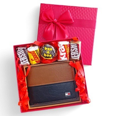 Caja de regalo con billetera y chocolates