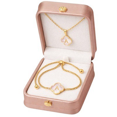 Cadena y pulsera con dije enchapado en oro