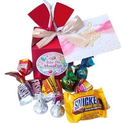 Cajita con chocolates variados Feliz día maestra