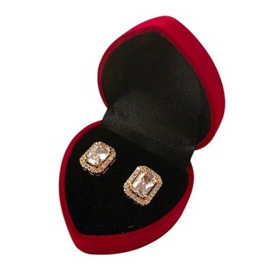 Aretes con baño en oro con piedritas