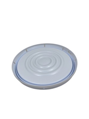 1 Gallon White Plastic Bucket/ Pail With Cover (New)