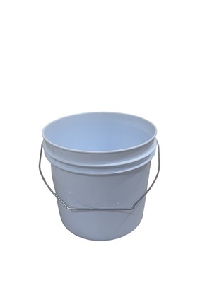 1 Gallon White Plastic Bucket/ Pail With Cover (New)