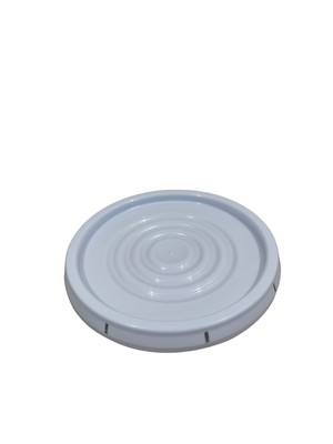 1 Gallon White Plastic Bucket/ Pail With Cover (New)