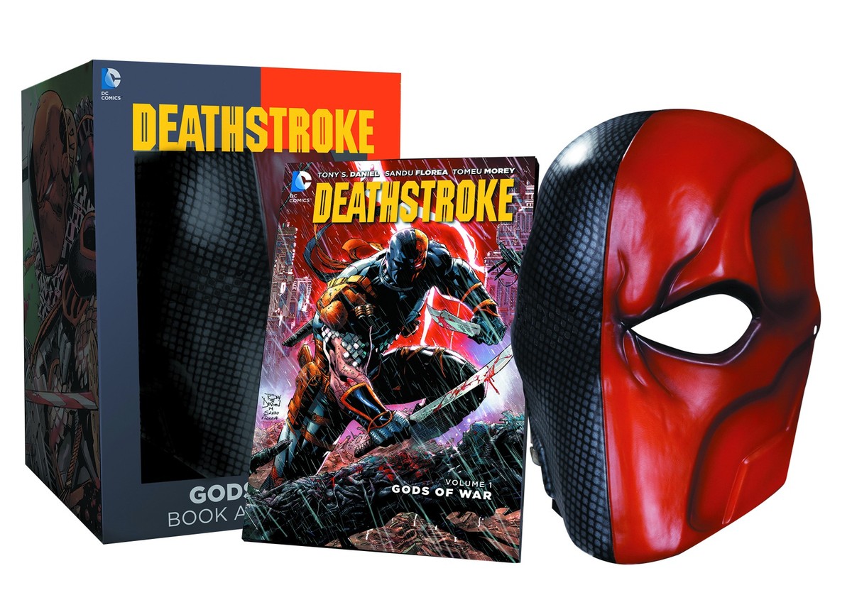 Deathstroke Book And Mask Set