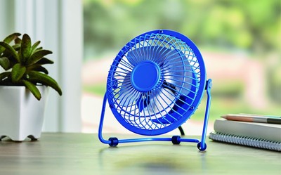 Brentwood 4 in desk fan blue
