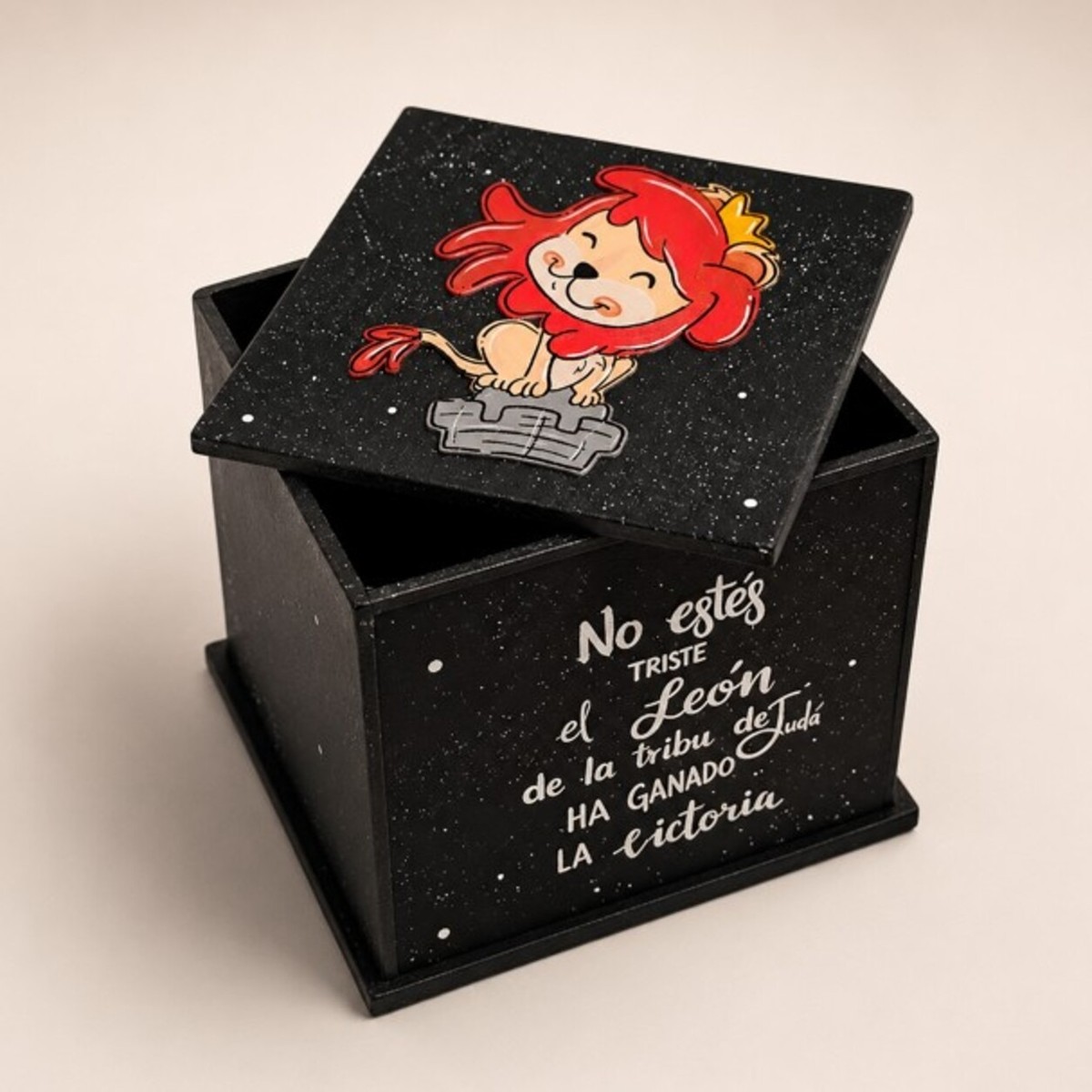 Caja de madera León de Juda