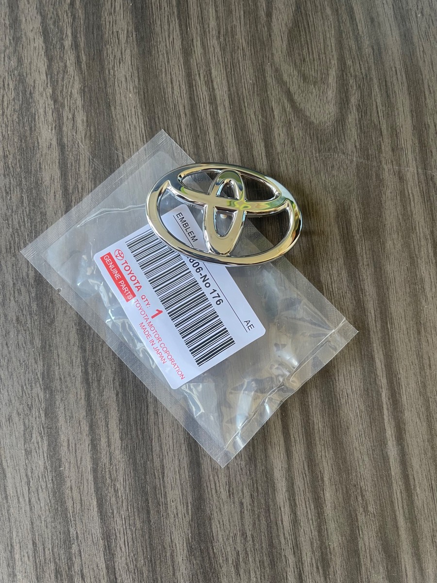 Toyota Steering Emblem ( Clip & Go)