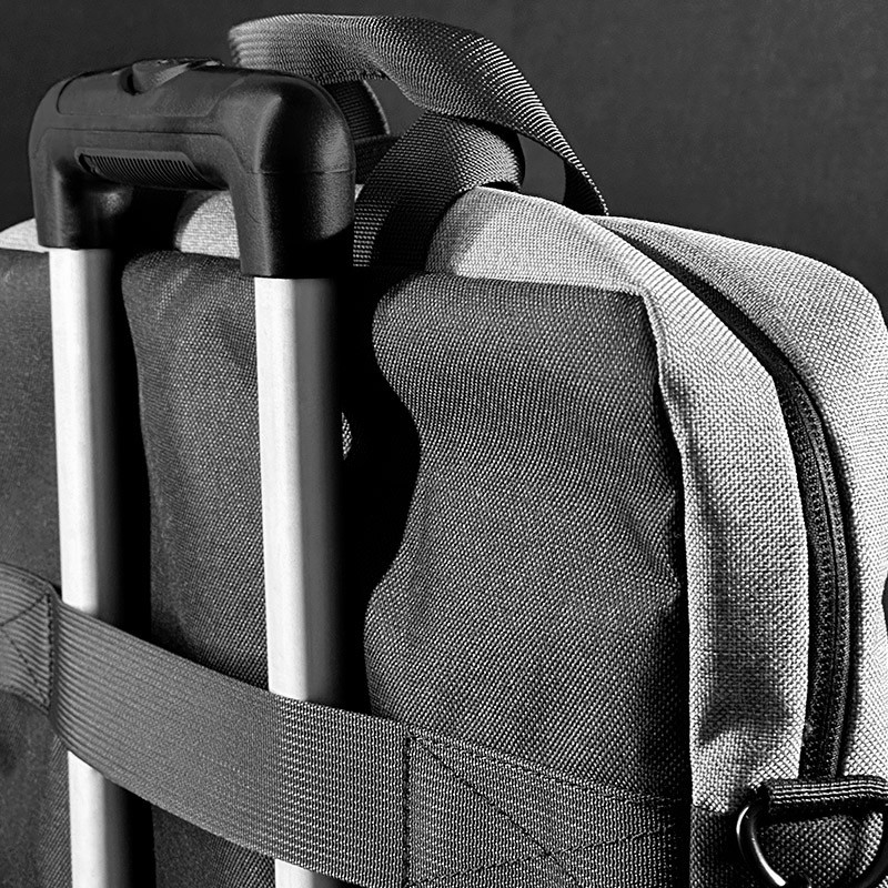 Klip Xtreme - Notebook carrying case - 15.6"- BLACK & GRAY