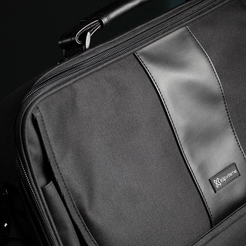 Klip Xtreme KNC- 040 Classic Lite Laptop Case - Notebook carrying case - 15.4" - BLACK