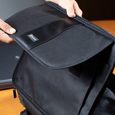 Klip Xtreme KNC- 040 Classic Lite Laptop Case - Notebook carrying case - 15.4" - BLACK