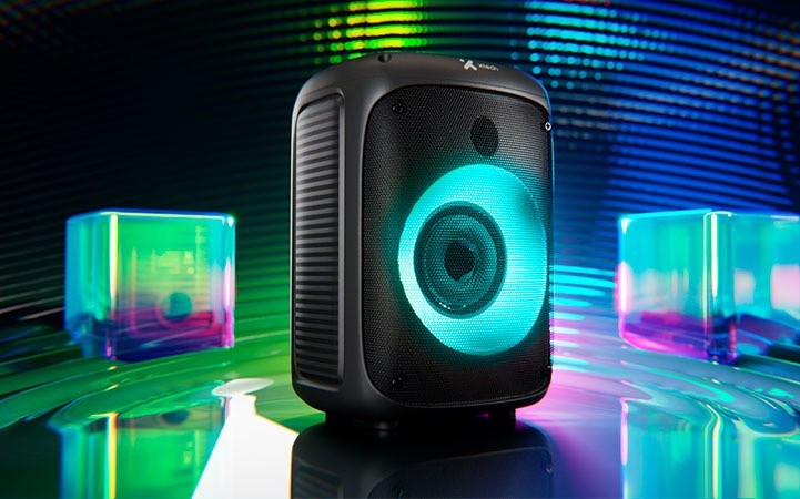 Xtech XTS-661 - Speaker - Black Xtech SonicBloom Portable Wlss Speaker w lights and mic