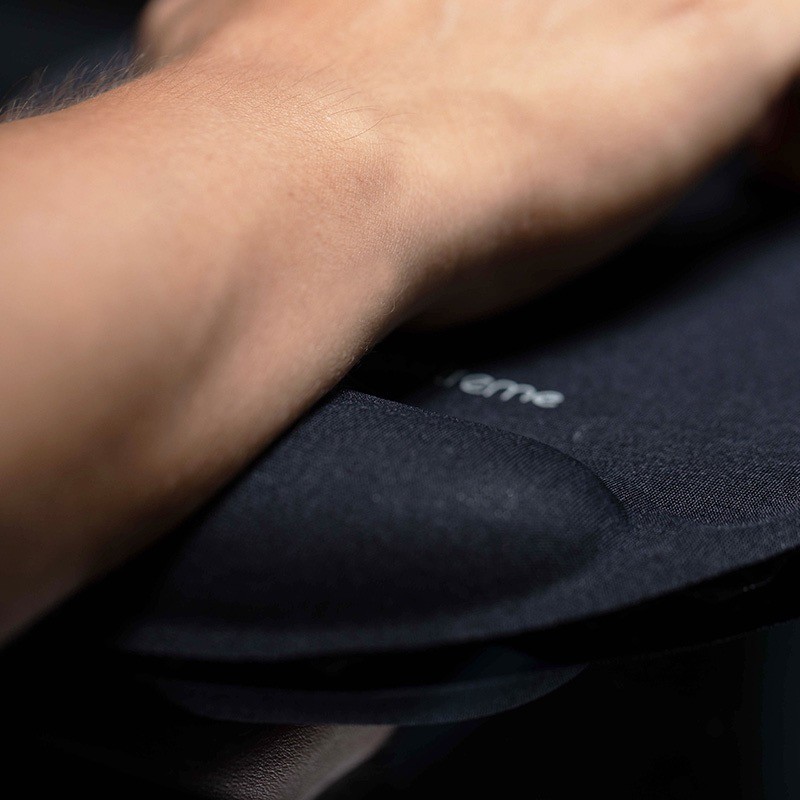 Klip Xtreme KMP-100 Gel Mouse Pad - Mouse pad with wrist pillow - black