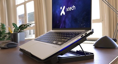 Xtech - Notebook stand - 15.6" black w blue LED XTA-156