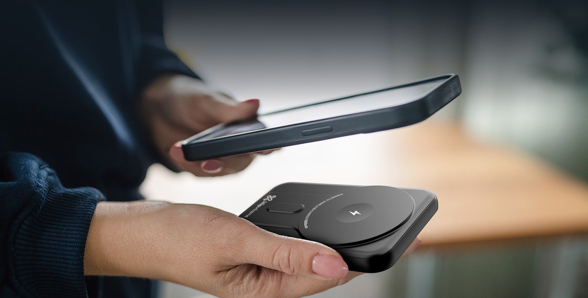 Klip Xtreme - Power bank - 24 pin USB-C Klip Xtreme Lithium polymer For Smartphones Wireless Charging