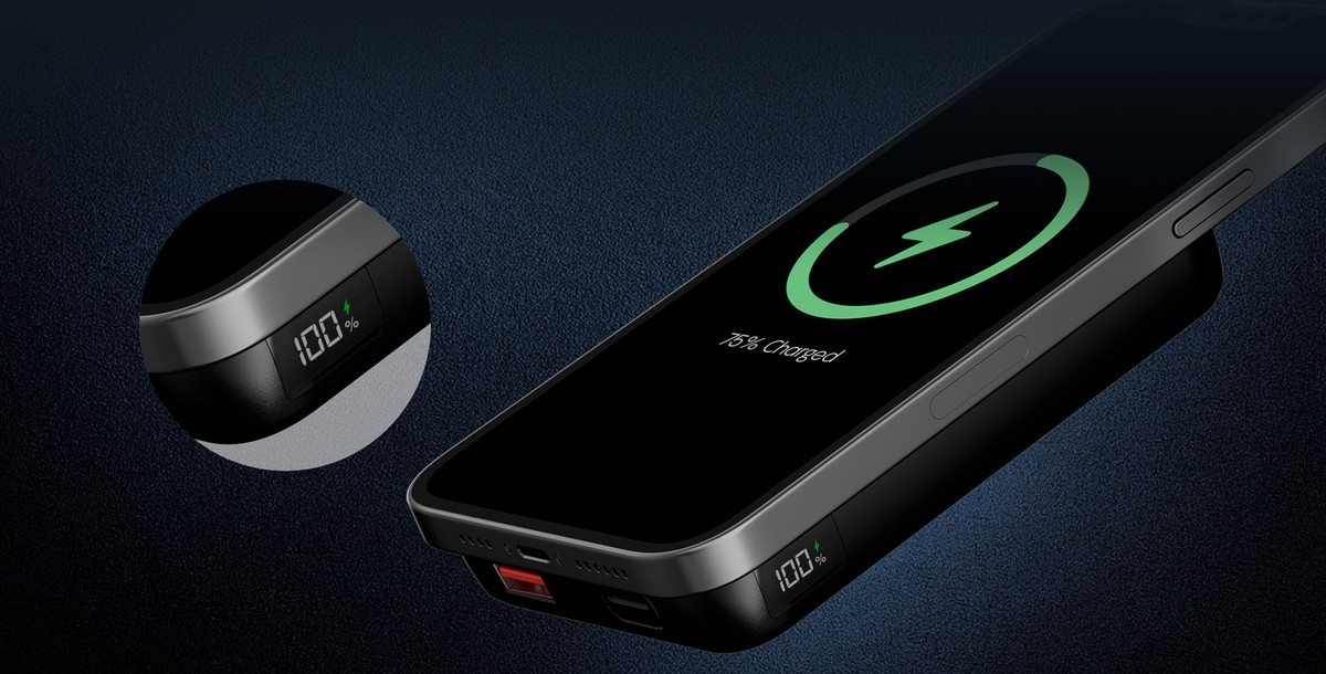 Klip Xtreme - Power bank - 24 pin USB-C Klip Xtreme 4 pin USB Type A / 24 pin USB-C Lithium polymer For Universal Display Wireless charging