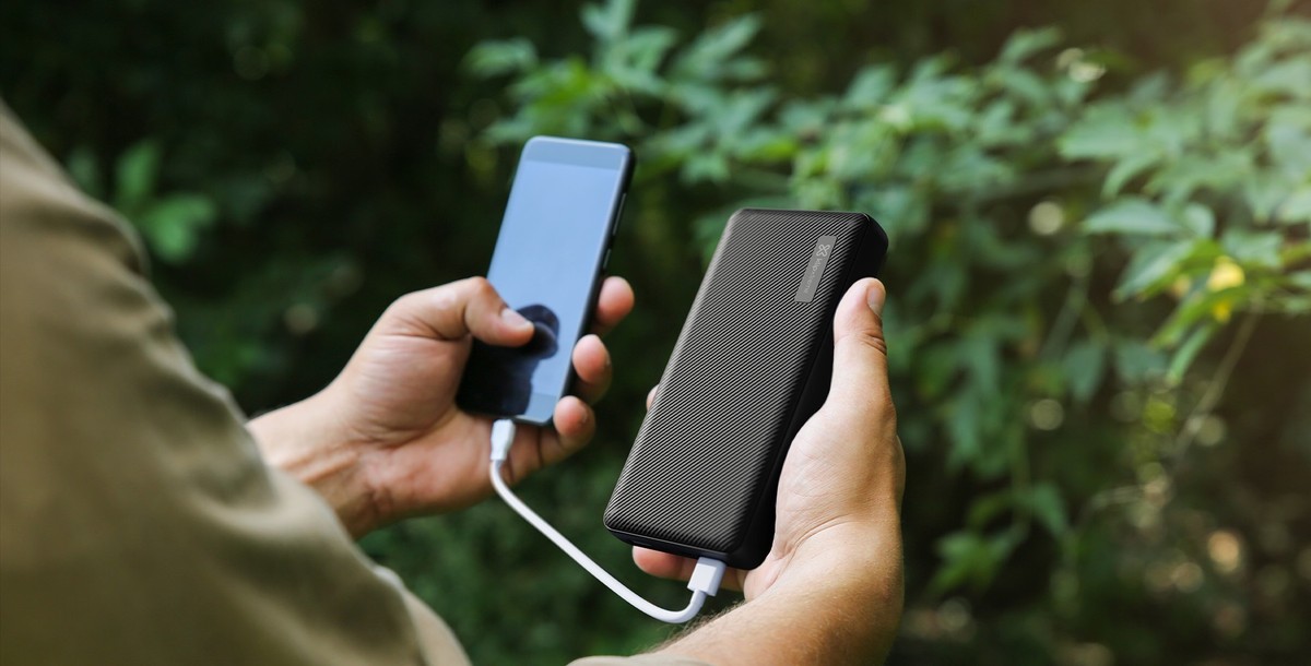 Klip Xtreme - Power bank - 24 pin USB-C / 5 pin Micro-USB Type B Klip Xtreme 24 pin USB-C / 2 x 4 pin USB Type A Lithium polymer For Smartphones 10.000 mAh