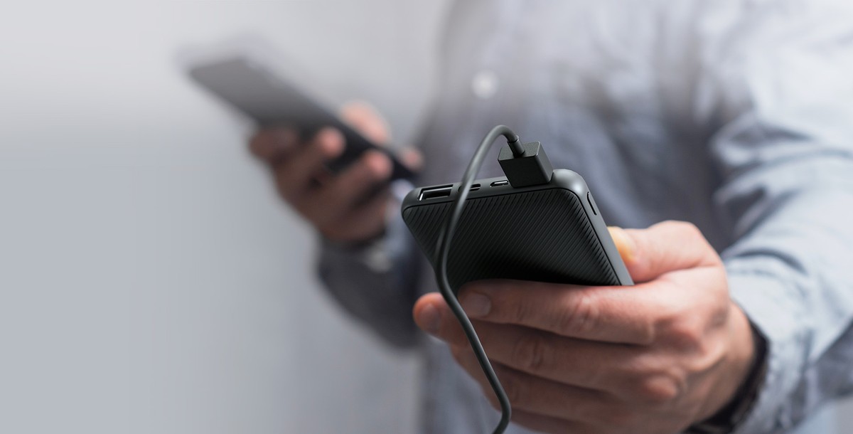 Klip Xtreme - Power bank - 24 pin USB-C / 5 pin Micro-USB Type B Klip Xtreme 24 pin USB-C / 2 x 4 pin USB Type A Lithium polymer For Smartphones 10.000 mAh