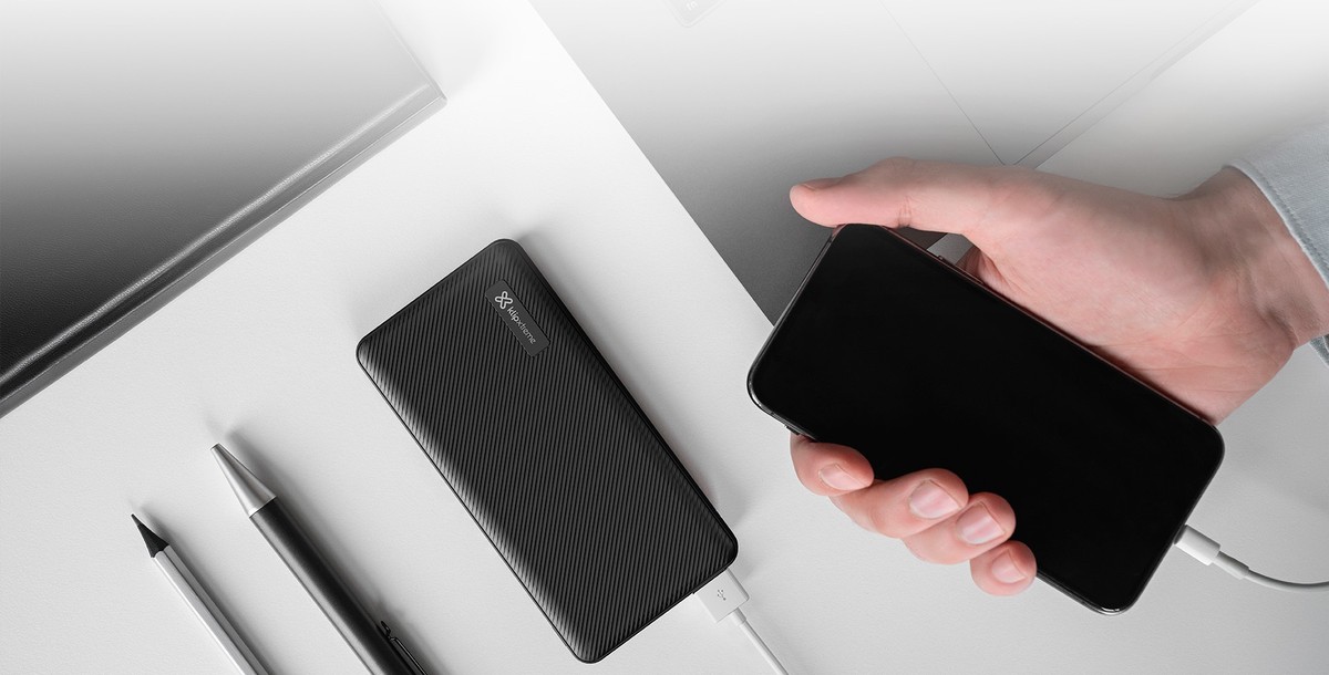 Klip Xtreme - Power bank - 24 pin USB-C / 5 pin Micro-USB Type B Klip Xtreme 24 pin USB-C / 2 x 4 pin USB Type A Lithium polymer For Smartphones 20.000 mAh