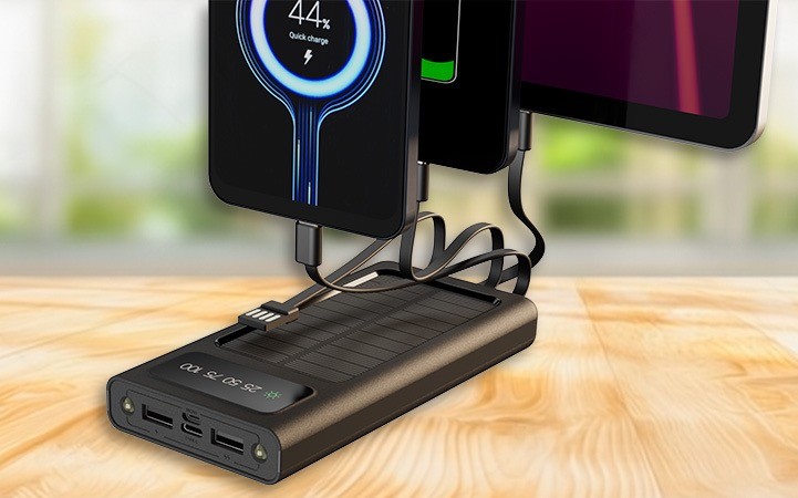 Xtech XPB-100 - Solar Power Bank - 24 pin USB-C / 4 pin USB Type A / 5 pin Micro-USB Type A Xtech 24 pin USB-C / 4 pin USB Type A / 5 pin Micro-USB Type A Lithium ion polymer For Universal built-in charg cables10,000mAh