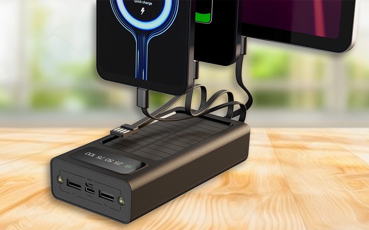 Xtech XPB-200 - Solar Power Bank - 24 pin USB-C / 4 pin USB Type A / 5 pin Micro-USB Type A Xtech 24 pin USB-C / 4 pin USB Type A / 5 pin Micro-USB Type A Lithium ion polymer For Universal built-in charg cables20,000mAh