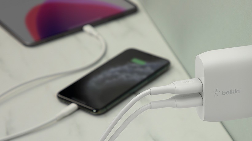 Belkin BoostCharge - - 24 Watt - 4.8 A Belkin 2 output connectors (2 x USB)