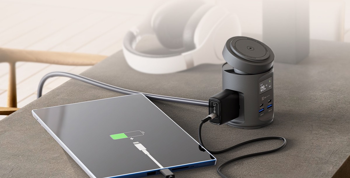 Klip Xtreme - Charging stand / battery charger - 65 Watt Klip Xtreme Power DC Nema Cellular phone / Laptop / Macbooks / Notebook / Tablet Wireless For Smartphones 7 in 1 Charger Station