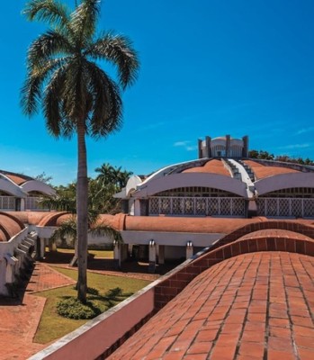 Havana Modern - Twentieth-Century Architecture & Interiors  - Michael Connors