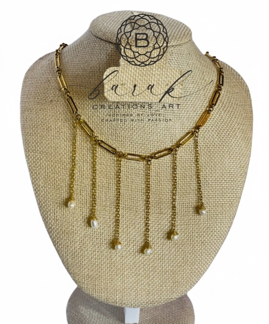 Pendulum Pearl Chain Necklace