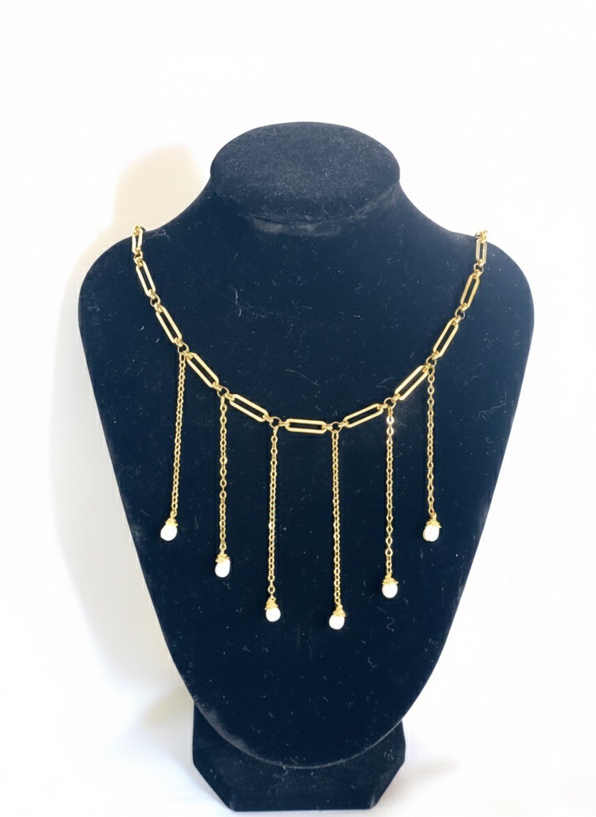 Pendulum Pearl Chain Necklace