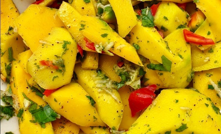 2026 Monthly "Mango Chow" Box - 25lbs
