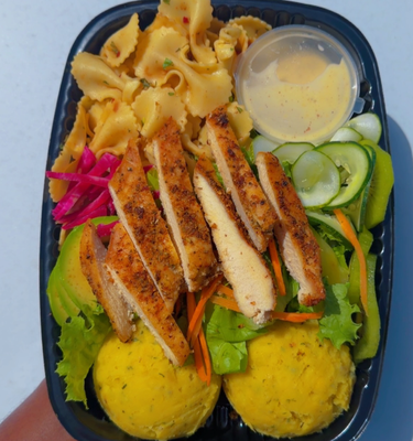 Leslie's Cuisine (Lunch + Dinner)