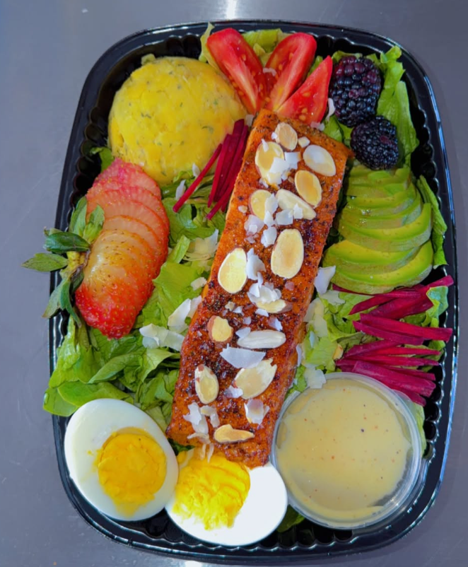 Leslie's Cuisine (Signature Salad)