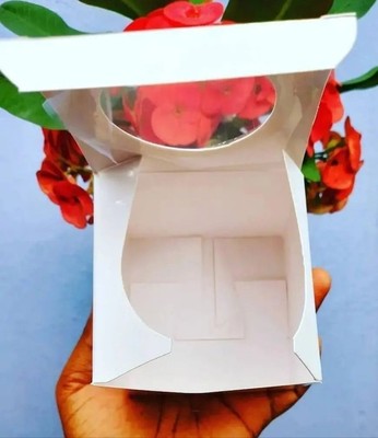 Single white cupcake box with window (without holder)
