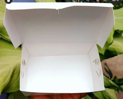 Small white currygoat box