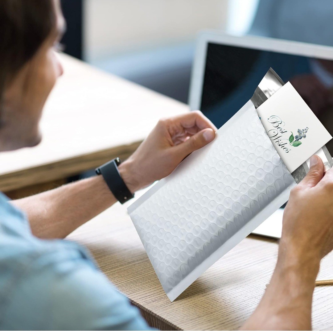 4x8 White Bubble Mailer bag