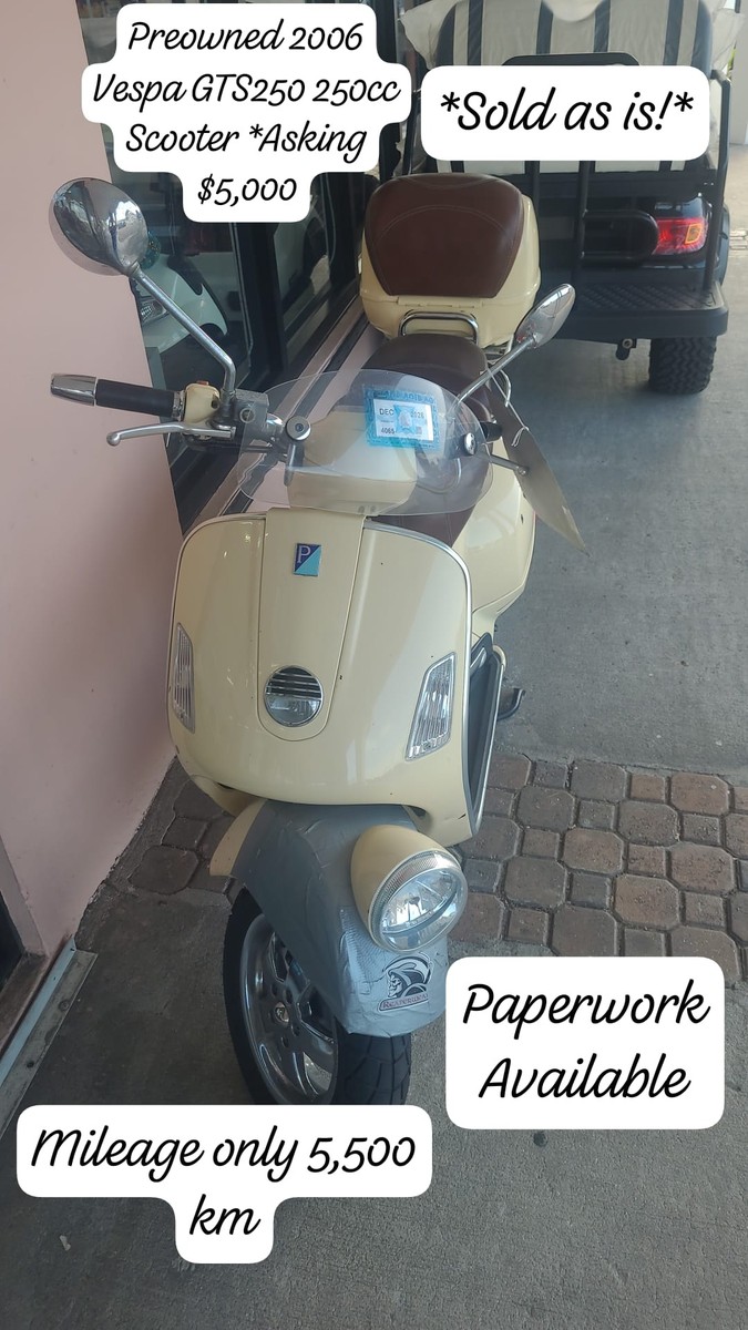 2006 Vespa GTS250 250cc Scooter Beige