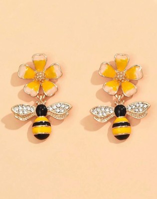 Flower Bee Design Earring