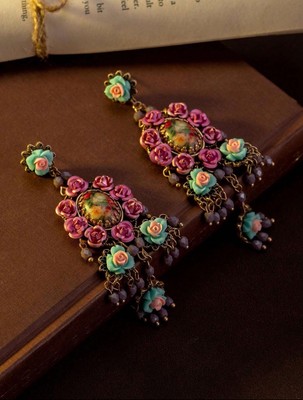 Ancient Style Floral Earring-