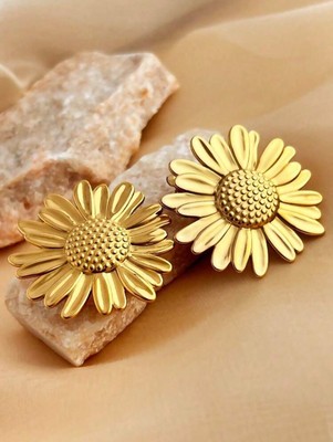 Sunflower Design Earrings - SOLD OUT