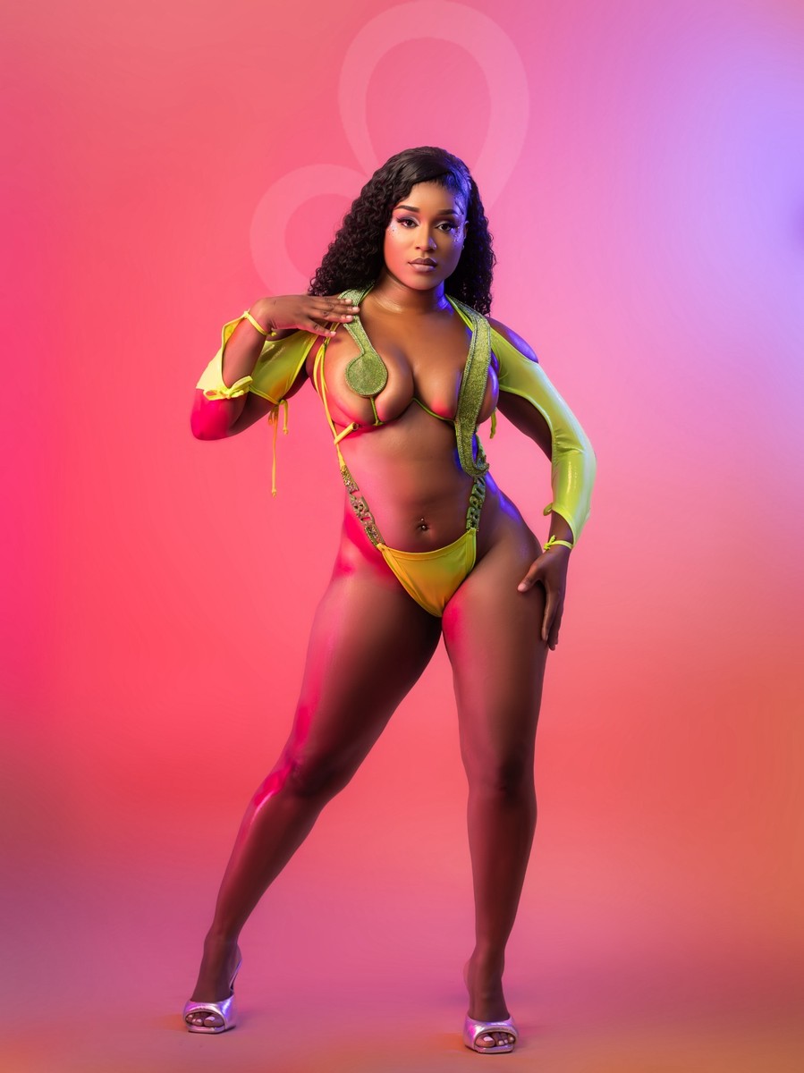 Leo Baddie Glam Wear