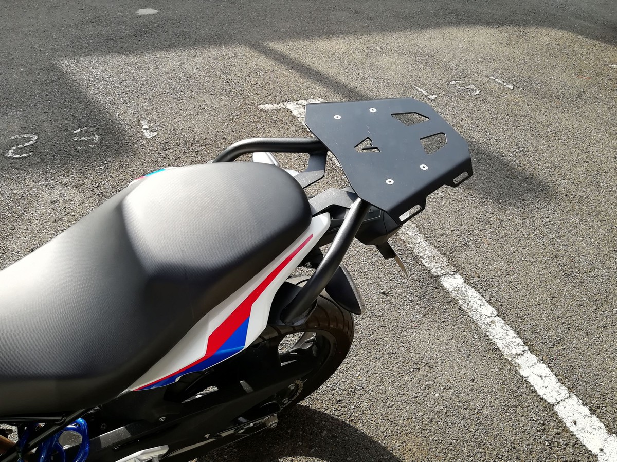 Base trasera BMW G310R