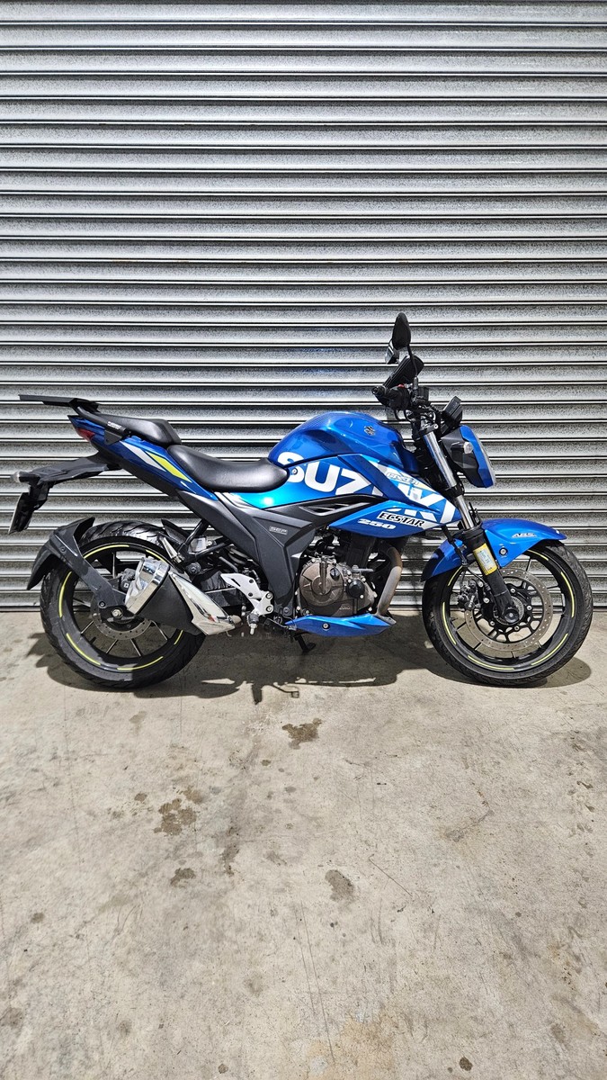 Base trasera Suzuki Gixxer 250
