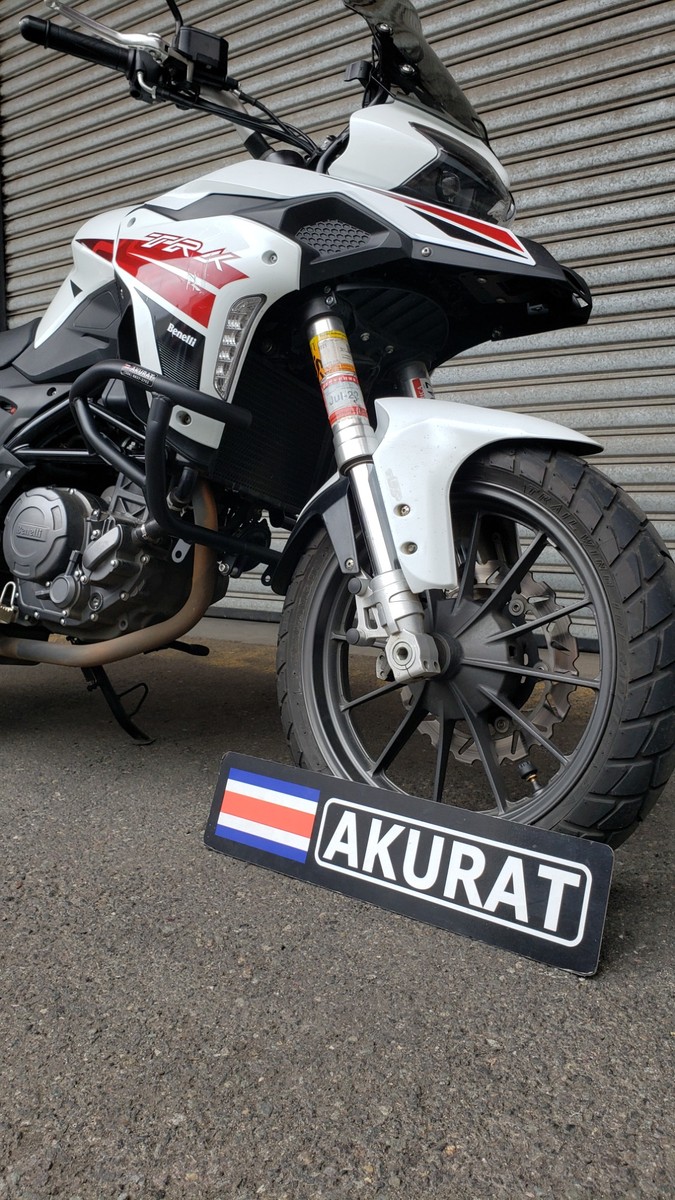 Benelli TRK251 Defensas