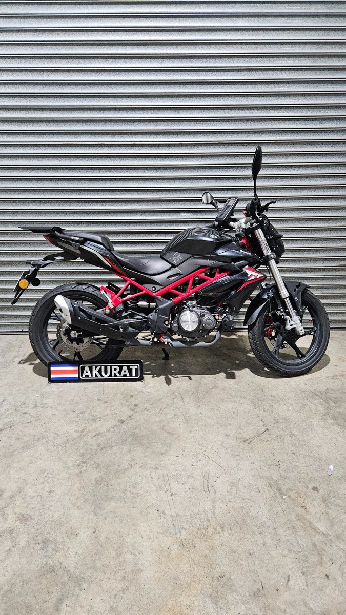 Base trasera Benelli TNT150/250 2021+