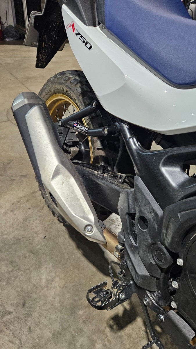 Soporte de mufla Transalp 750