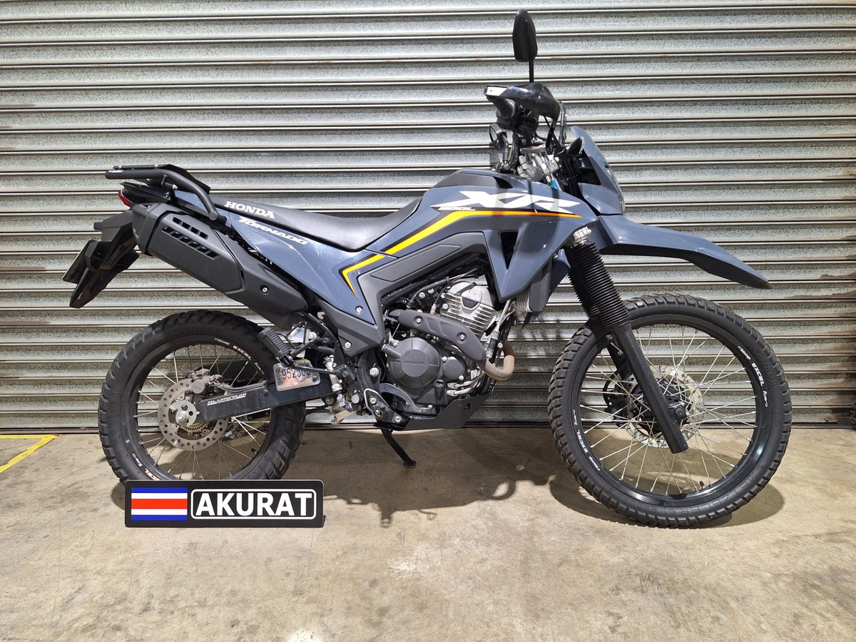Base trasera Honda Tornado XR300