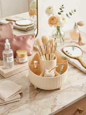 Make Up Caddy